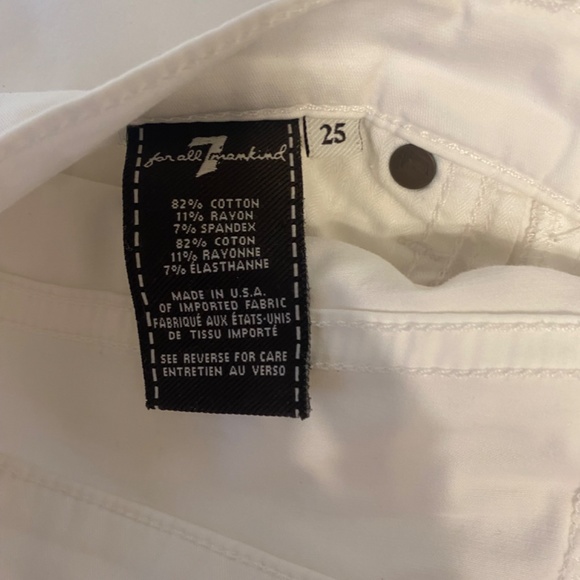 White Bermuda low cut shorts - Picture 7 of 9